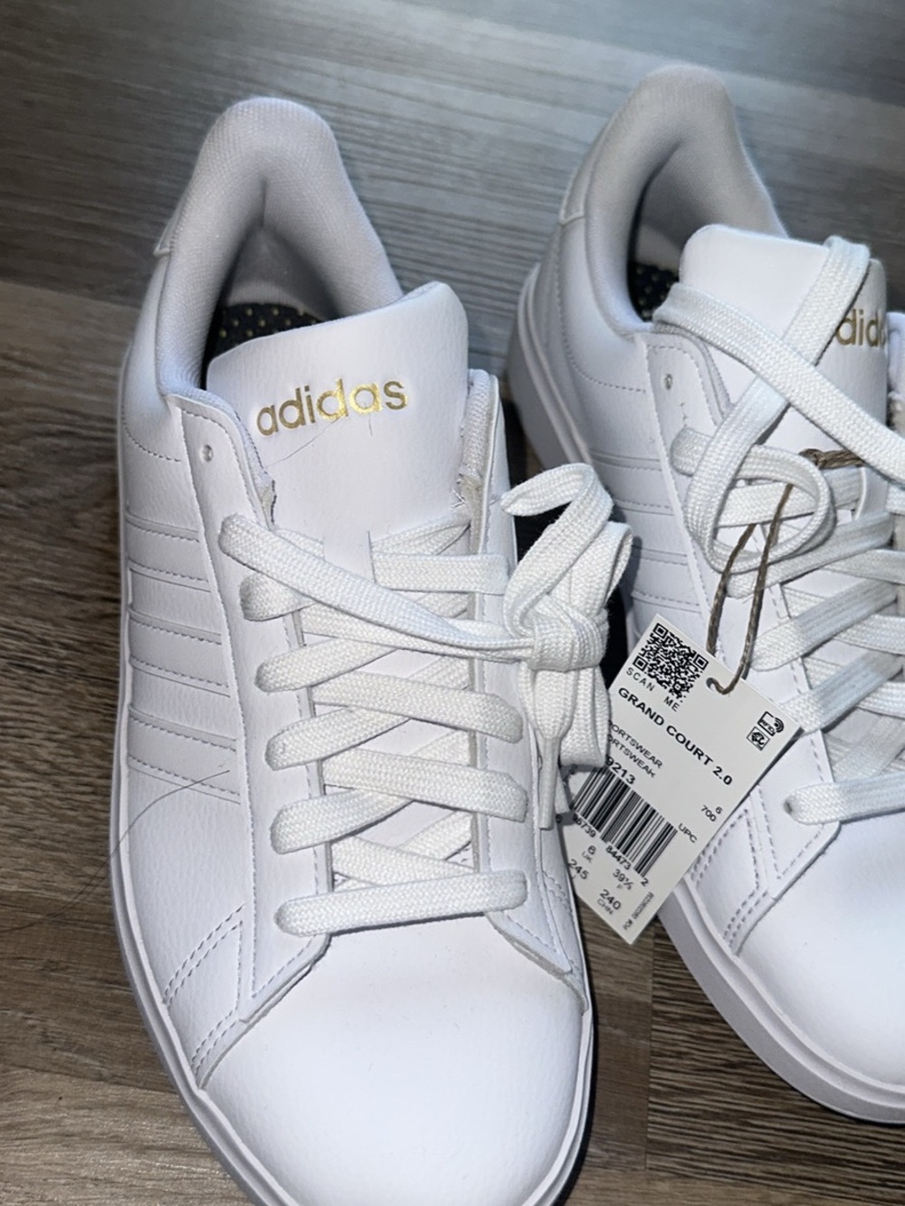 adidas Women's White Sneakers with Gold Logo cloud Foam - Picture 4 of 5